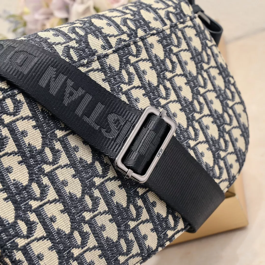 Unique 6926 Christian Dior AAA Man Messenger Bags - Image 6