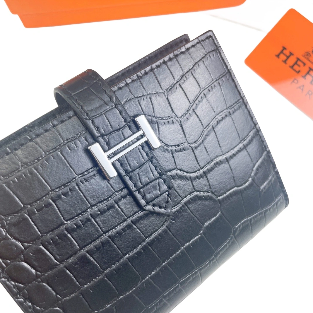 Versatile 1881 Hermes Card Case For Women