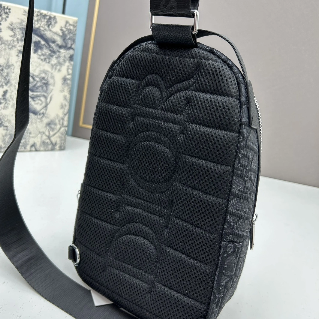 Versatile 2384 Christian Dior AAA Man Messenger Bags - Image 6