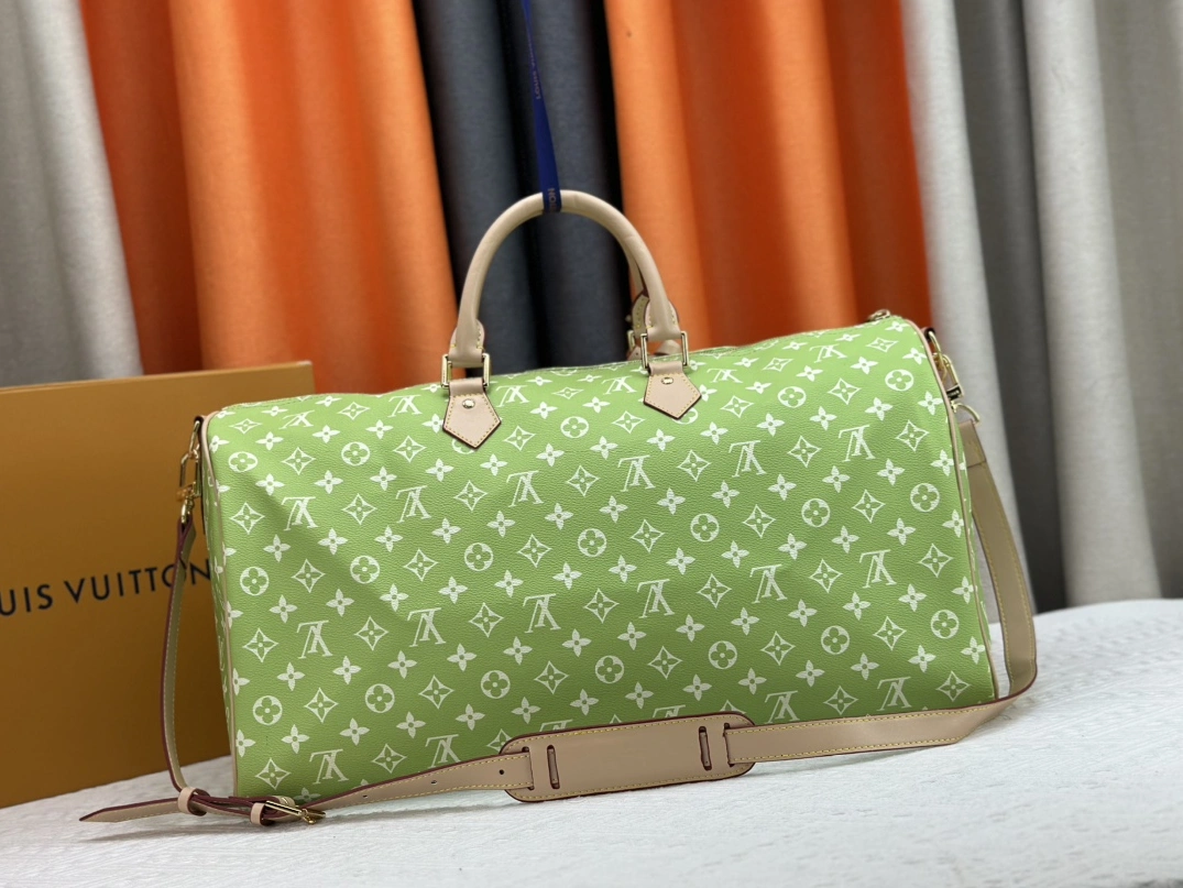 Vibrant 5253 Louis Vuitton Travel Bags - Image 4
