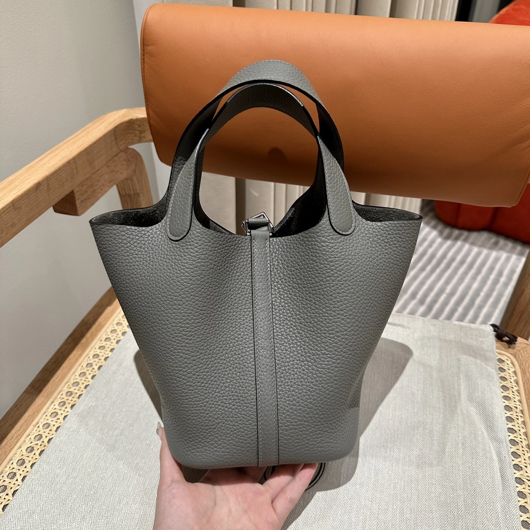 Vibrant 5792 Hermes AAA Quality Handbags For Women