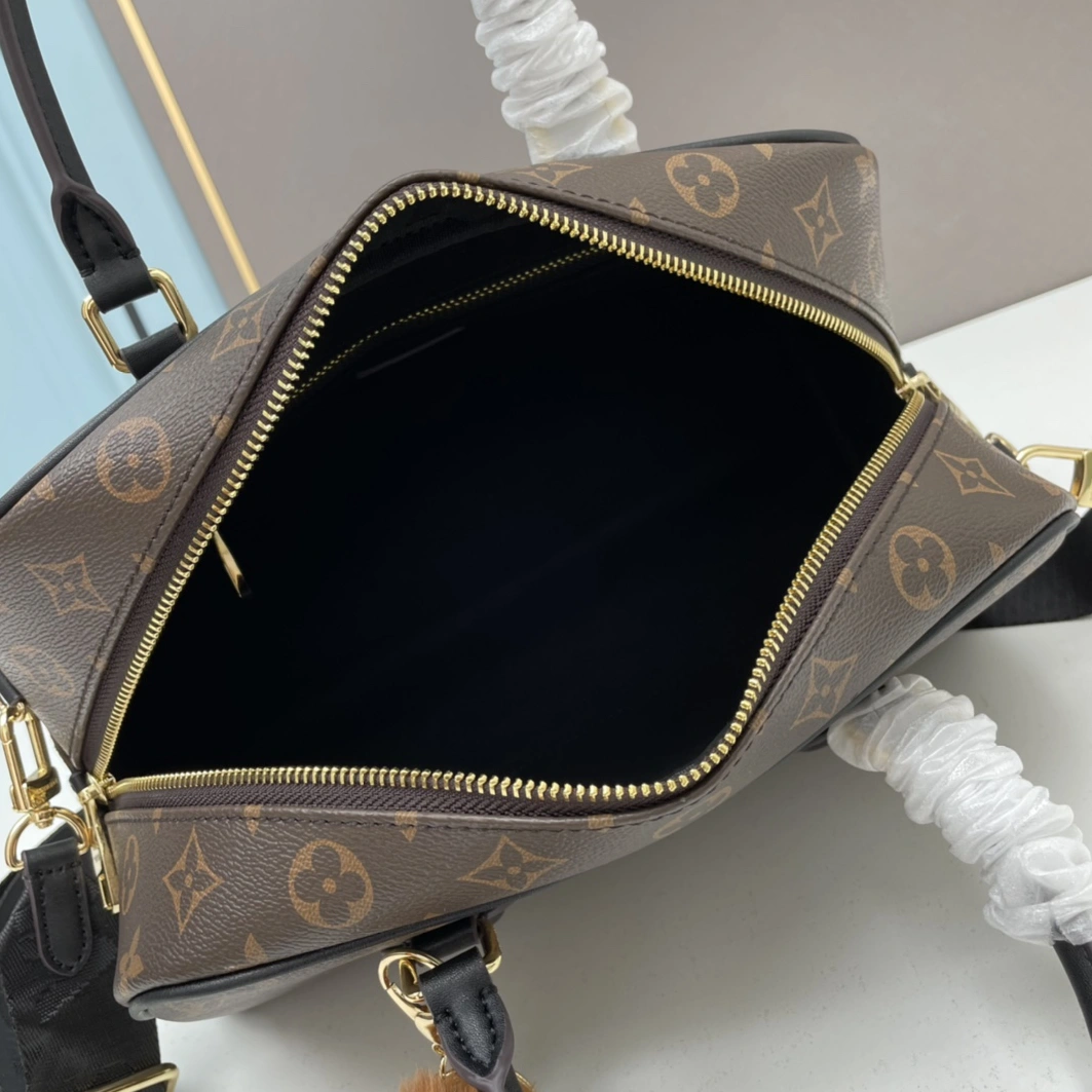 Vibrant 7270 Louis Vuitton AAA Quality Handbags For Women - Image 7
