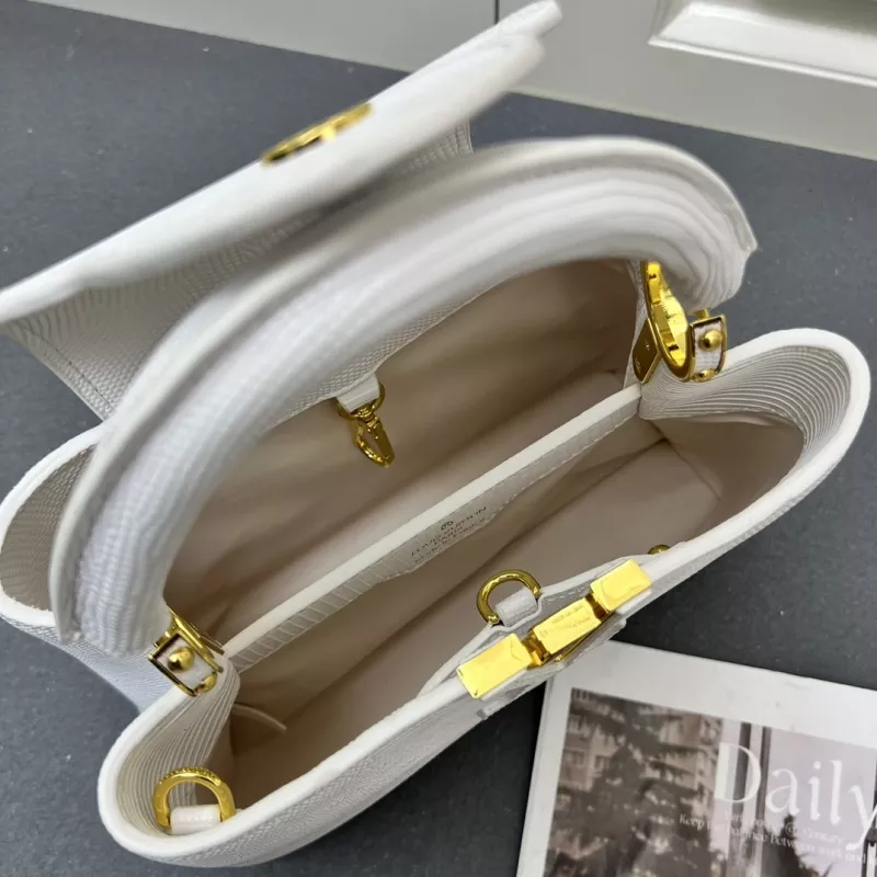 WellDesigned 1348 Louis Vuitton AAA Quality Handbags For Women - Image 7