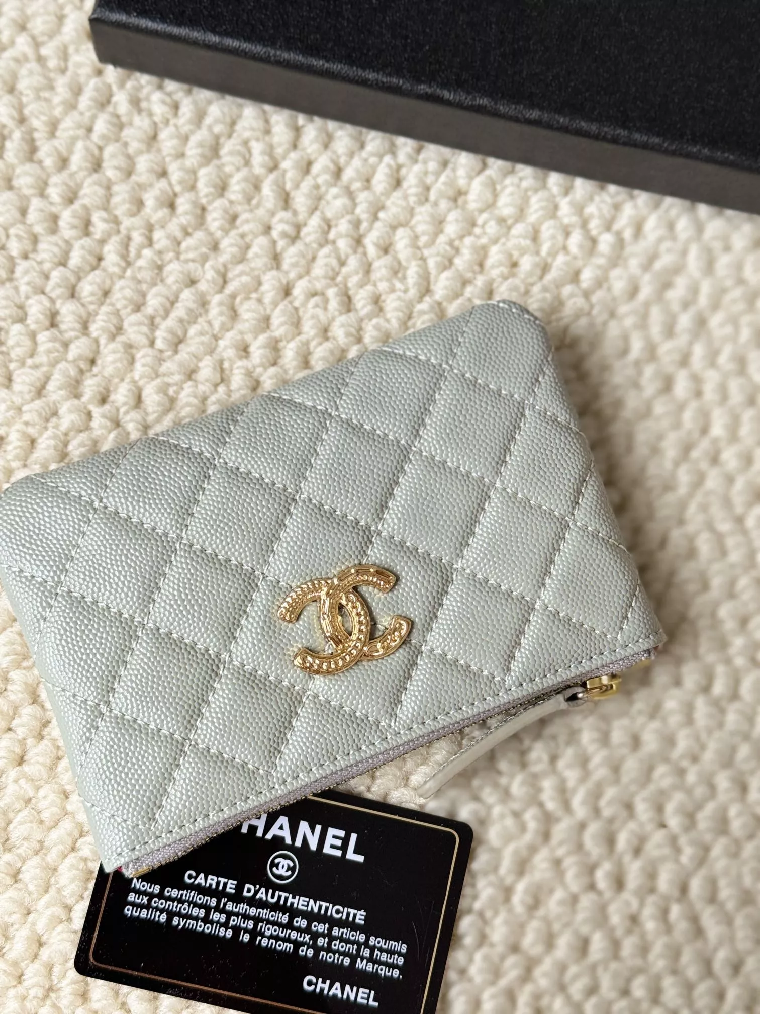 WellDesigned 5072 Chanel Card Case - Image 4