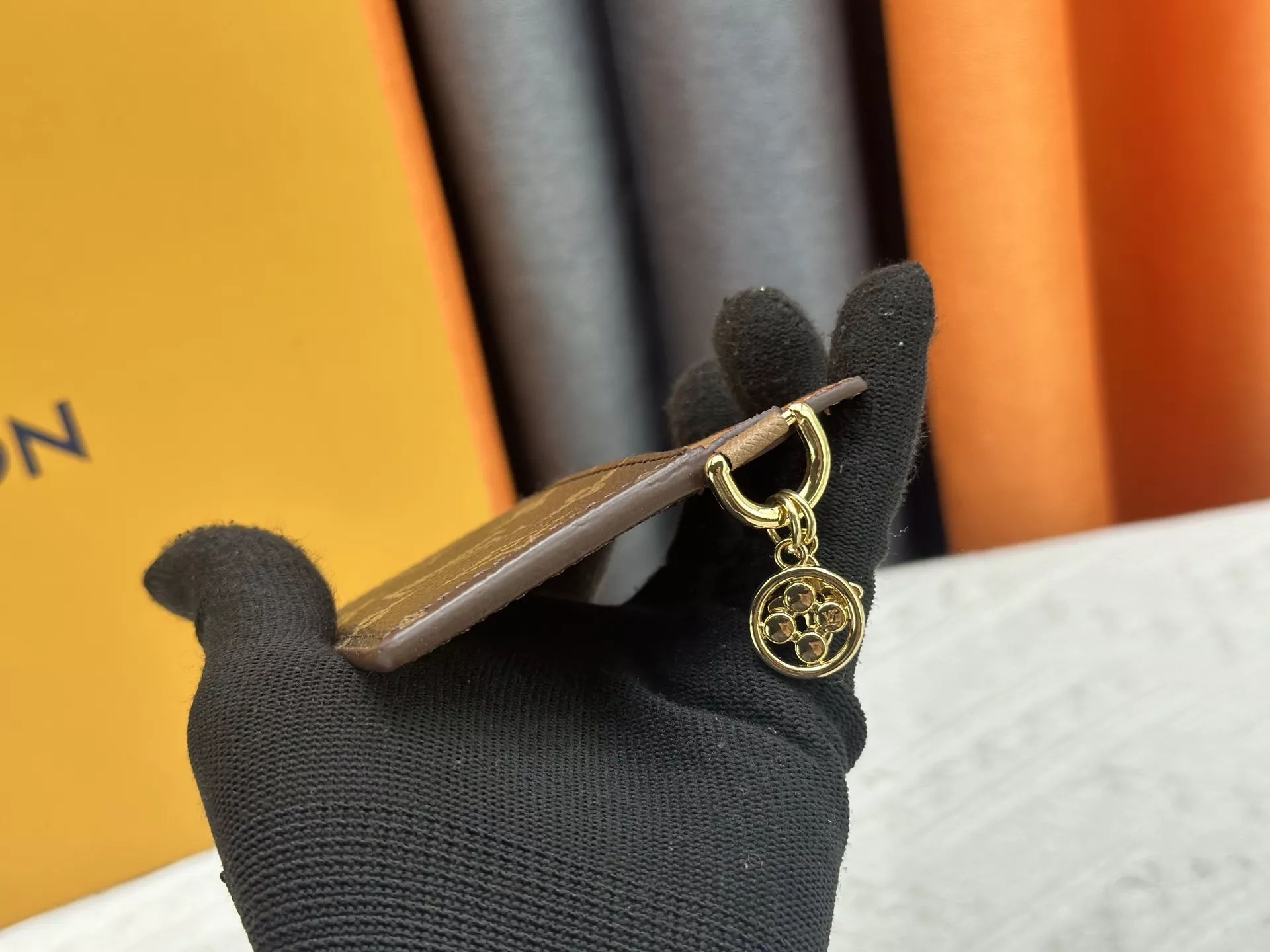 WellDesigned 6793 Louis Vuitton LV Card Case For Women - Image 4