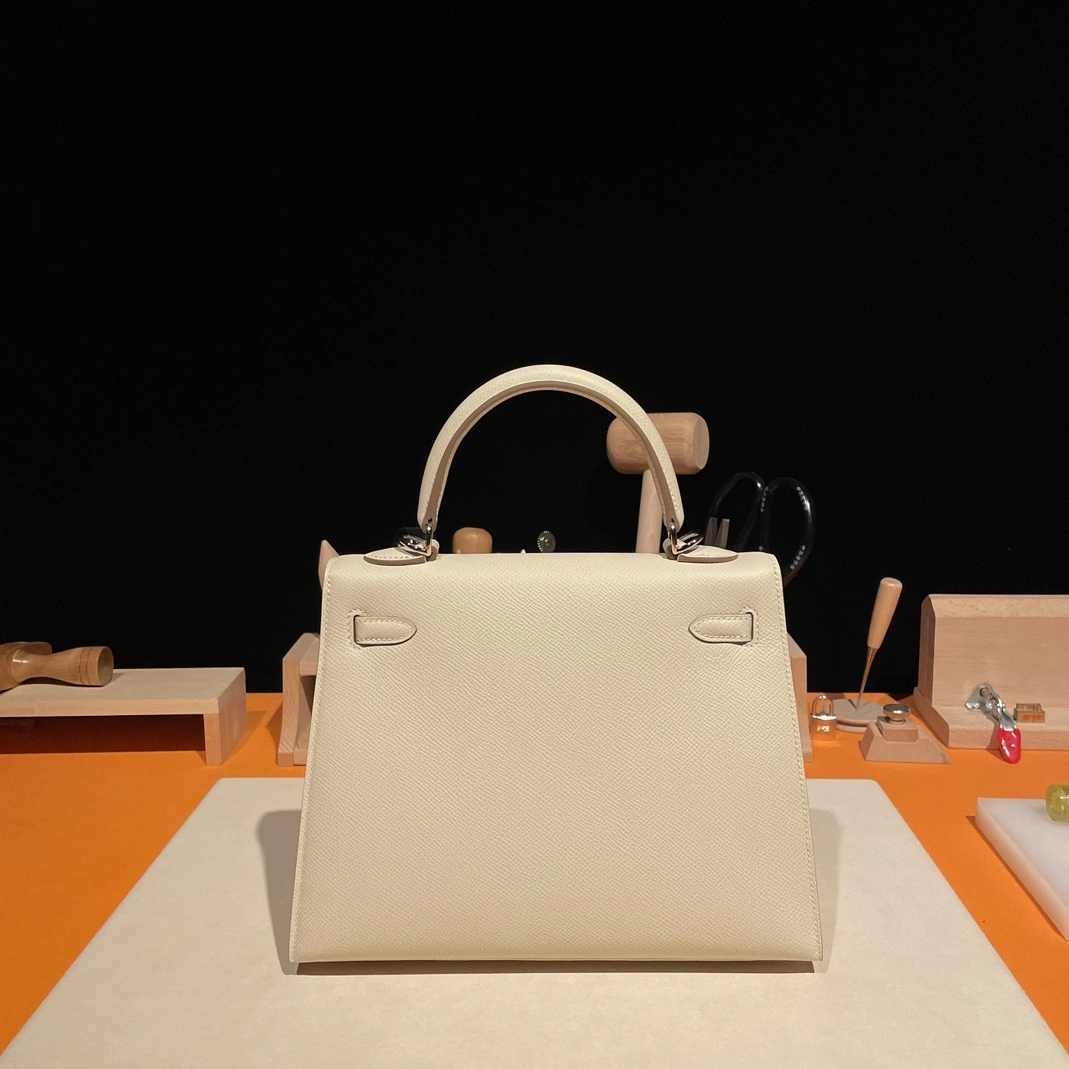 WellDesigned 7981 Hermes AAA Quality Handbags In Silver For Women