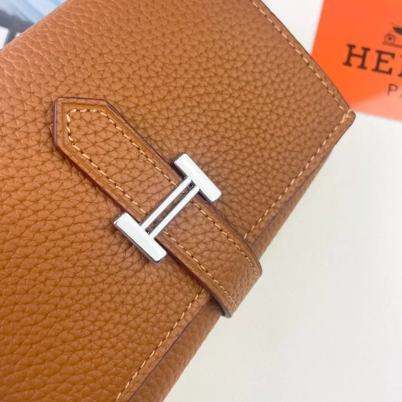 WellDesigned 8107 Hermes Card Case - Image 4