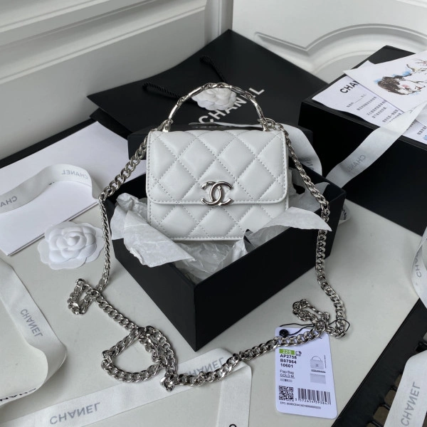 CHANEL CHANELUTCH WITH CHAIN GoAnywhere 1004 - Image 10