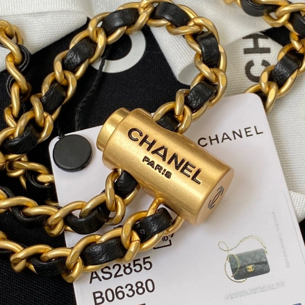 CHANEL MINI FLAP BAG Comfortable 571 - Image 10