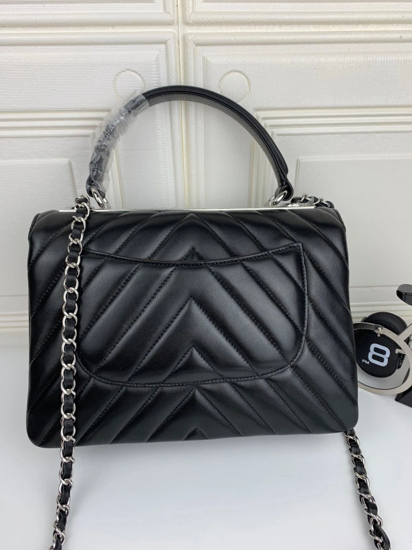 Fashionable CHANEL TRENDY BAG 1088 - Image 7