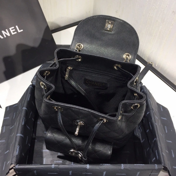 UrbanStyle CHANEL BACKPACK IN CAVIAR WITH GOLD HARDWARE 152 - Image 5