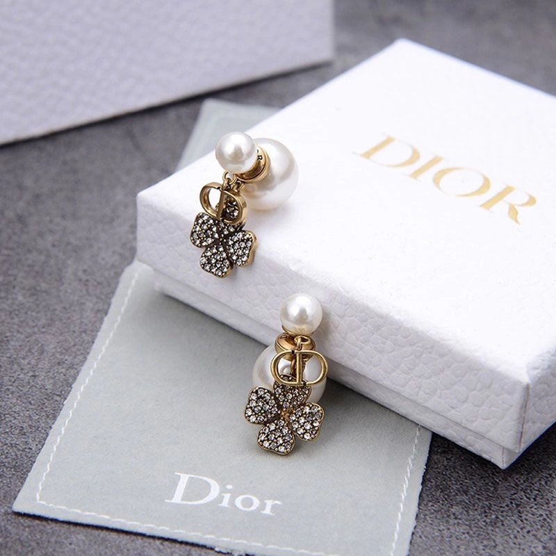 Dior Tribales Earrings Antique CD, White Resin Pearls And White Four-Leaf Clover Gold - Image 3