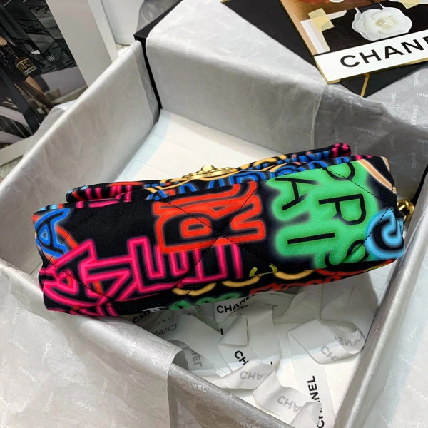 Affordable CHANEL 19 FLAP BAG 61 - Image 6