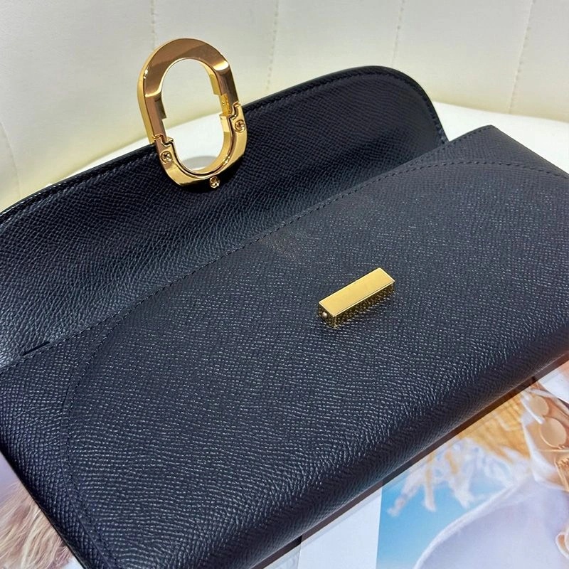 Hermes Chaine d'Ancre To Go Wallet Epsom Leather Gold Hardware In Black - Image 3