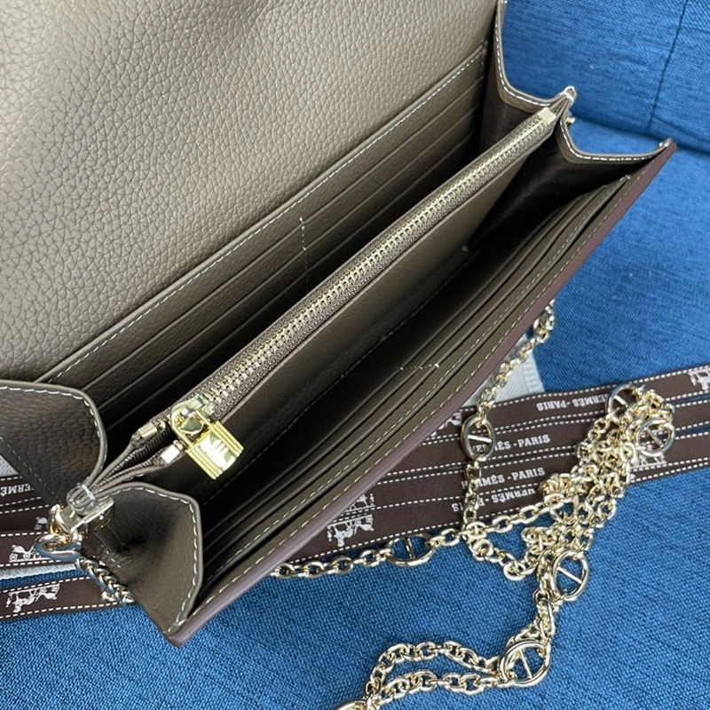 Hermes Constance Wallet with Chain Togo Leather Gold Hardware In Marble - Image 4