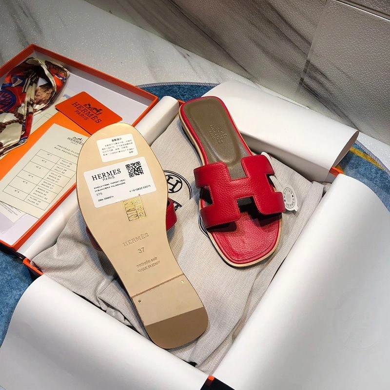 Hermes Oran Slides Women Calf Leather In Red - Image 3