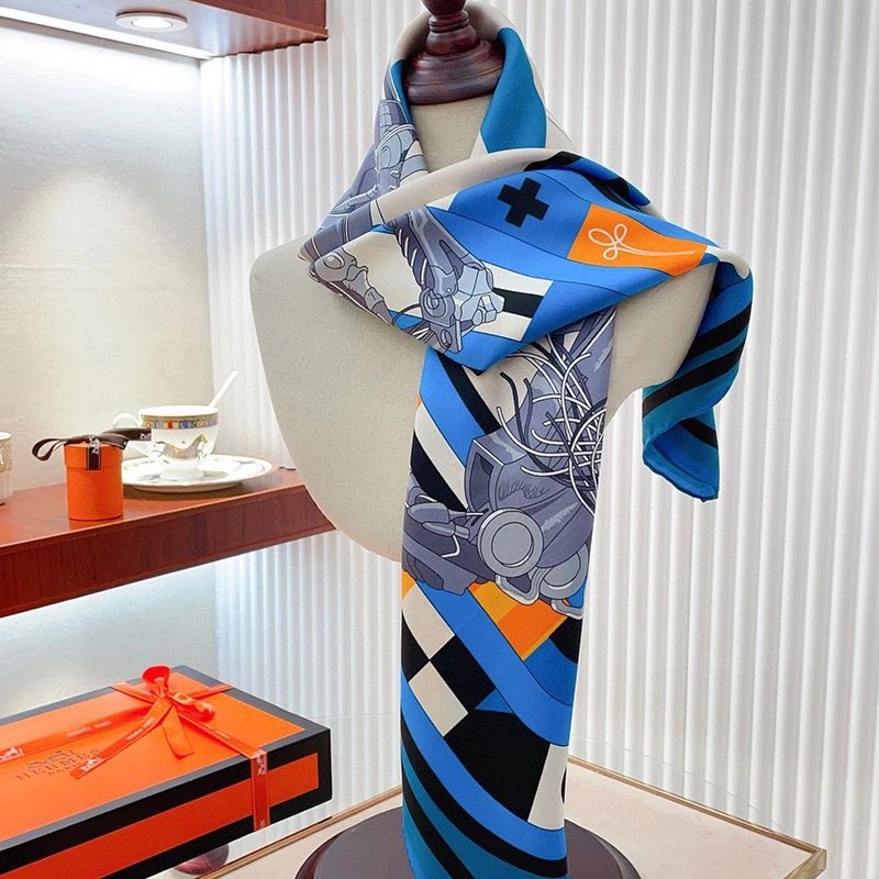 Hermes Robocabar Scarf 90 In Blue - Image 3