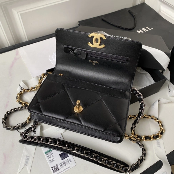CHANEL 19 WALLET ON CHAIN AllSeason 33 - Image 7