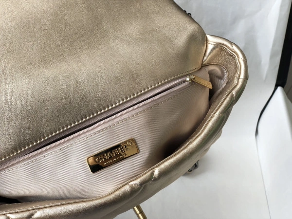 DailyWear CHANEL 19 FLAP BAG 15 - Image 10