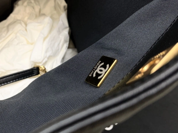 CHANEL MAXI HOBO HANDBAG NewStyle 1468 - Image 10